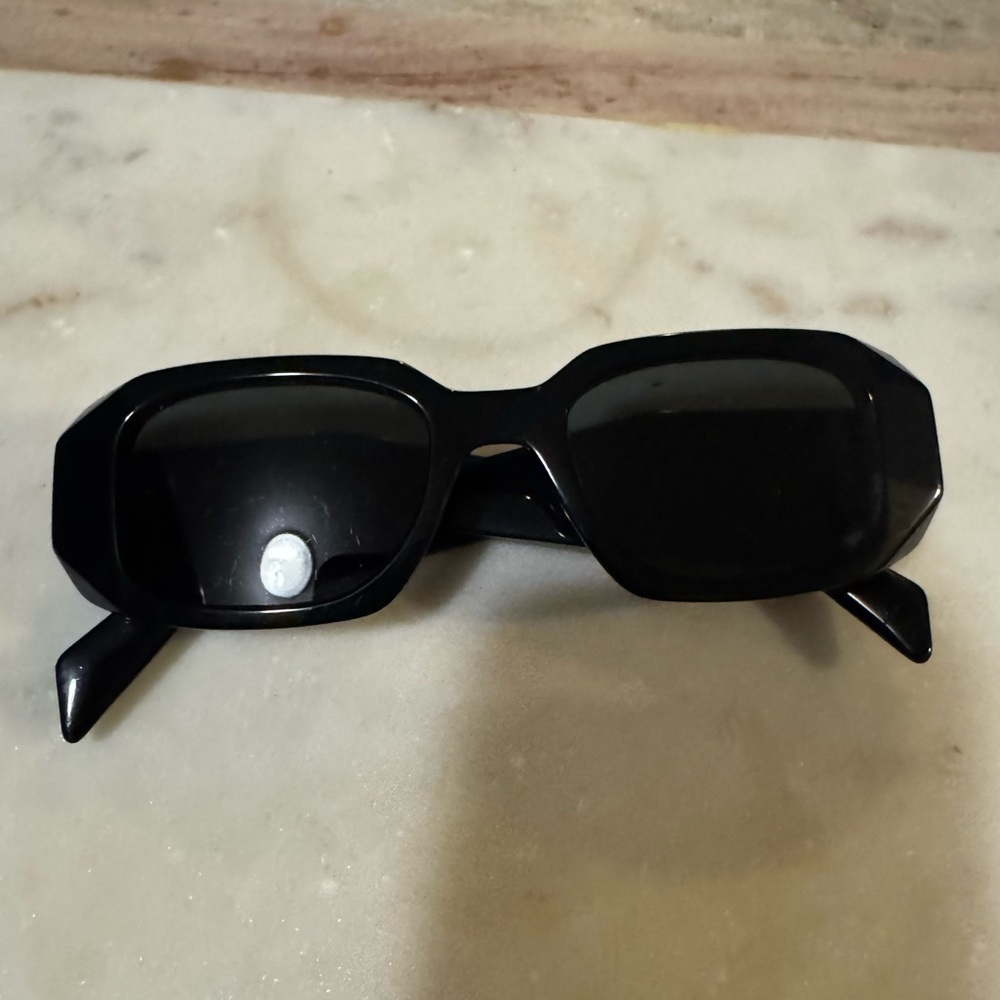 PR 17WS Sunglasses Prada Women's - Picture 3 of 6